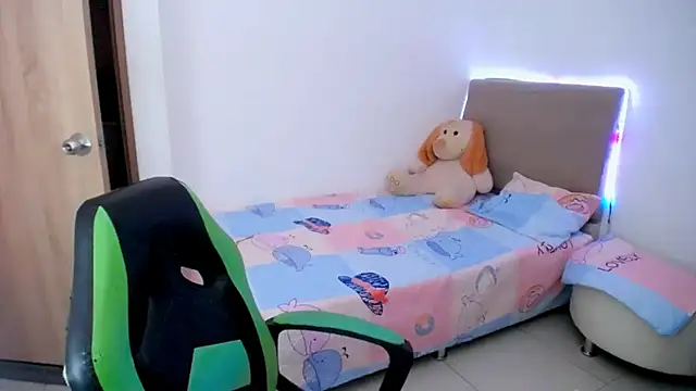  alicia z online show from February 25, 2025, 11:37 pm