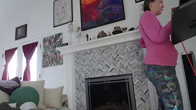 Snapshot of AuroraWillows chatting on March 19, 2025, 2:13 pm AuroraWillows online show from March 19, 2025, 2:13 pm