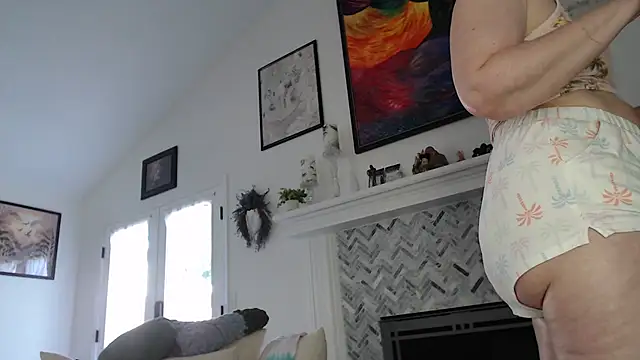 Snapshot of AuroraWillows chatting on October 11, 2025, 2:07 pm AuroraWillows online show from October 11, 2025, 2:07 pm