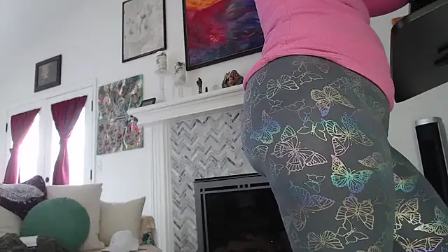 Snapshot of AuroraWillows chatting on March 19, 2025, 9:05 pm AuroraWillows online show from March 19, 2025, 9:05 pm