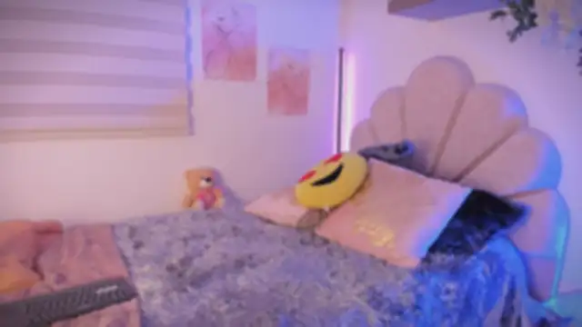 Snapshot of RachelMorgan01 chatting on November 14, 2025, 12:14 am RachelMorgan01 online show from November 14, 2025, 12:14 am