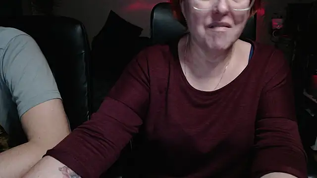 Snapshot of JoannaAndNeighbour chatting on October 20, 2025, 7:14 pm JoannaAndNeighbour online show from October 20, 2025, 7:14 pm