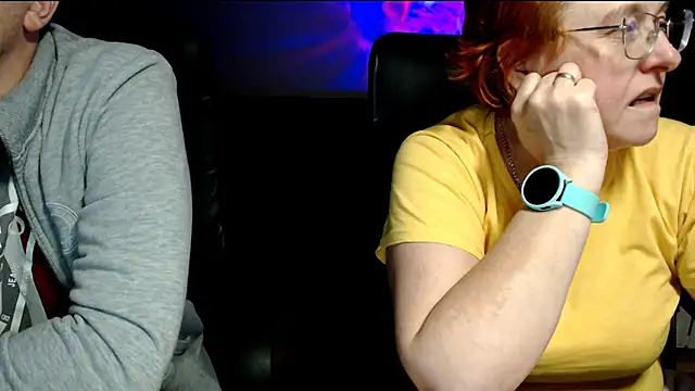 Snapshot of JoannaAndNeighbour chatting on November 20, 2025, 7:58 pm JoannaAndNeighbour online show from November 20, 2025, 7:58 pm