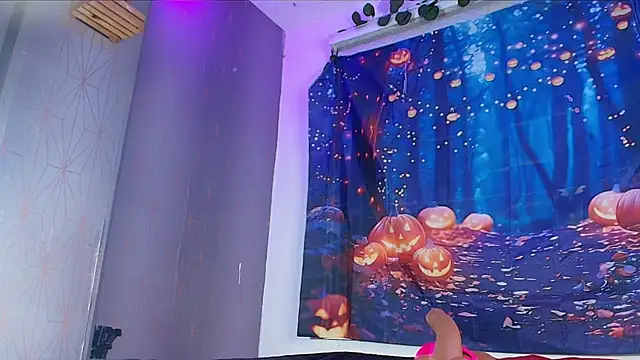 zzoe  online show from October 5, 2025, 3:08 am