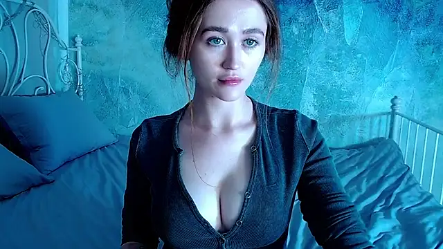 Snapshot of millllina chatting on September 23, 2025, 2:13 pm millllina online show from September 23, 2025, 2:13 pm