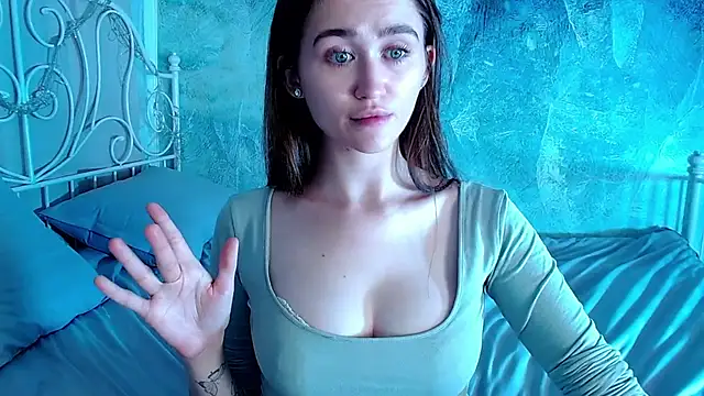 Snapshot of millllina chatting on October 31, 2025, 1:19 pm millllina online show from October 31, 2025, 1:19 pm