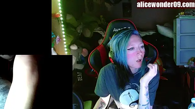 alicewonder09 online show from February 26, 2025, 5:03 am