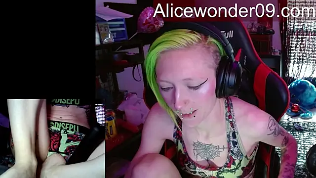 Snapshot of alicewonder09 chatting on March 24, 2026, 4:18 pm alicewonder09 online show from March 24, 2026, 4:18 pm