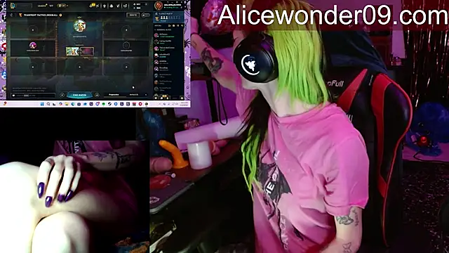 Snapshot of alicewonder09 chatting on March 16, 2026, 3:14 am alicewonder09 online show from March 16, 2026, 3:14 am