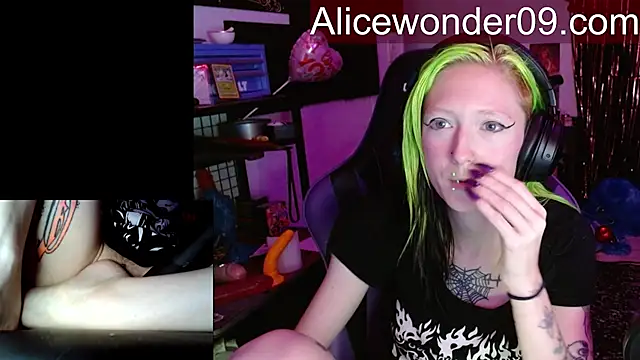 Snapshot of alicewonder09 chatting on March 20, 2026, 3:29 am alicewonder09 online show from March 20, 2026, 3:29 am
