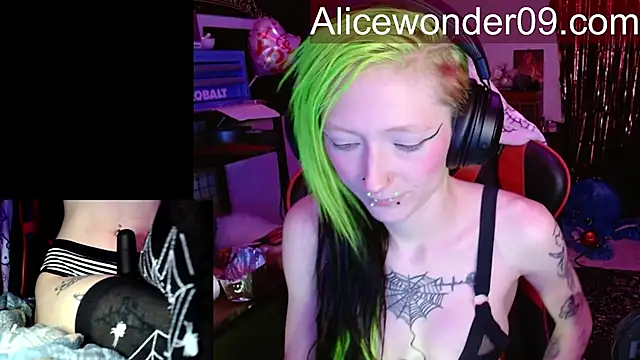 alicewonder09 online show from March 10, 2026, 4:27 am