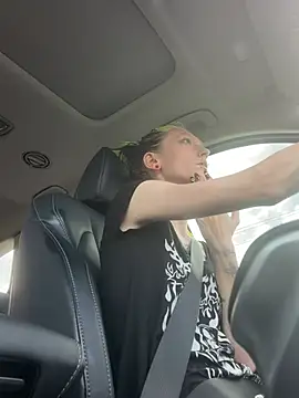 alicewonder09 online show from March 31, 2026, 9:17 pm