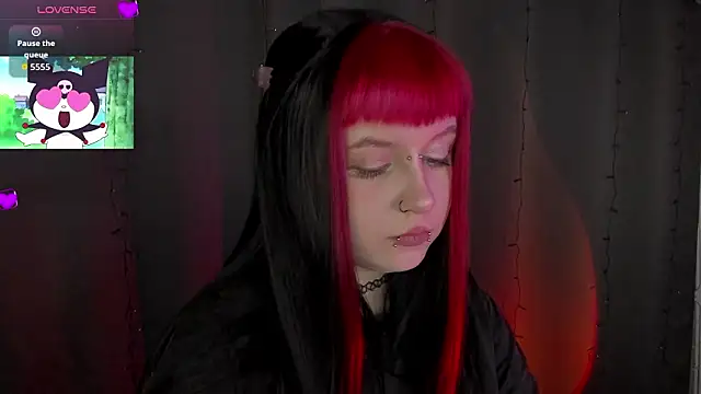 t0riayun0 online show from February 25, 2026, 7:03 pm