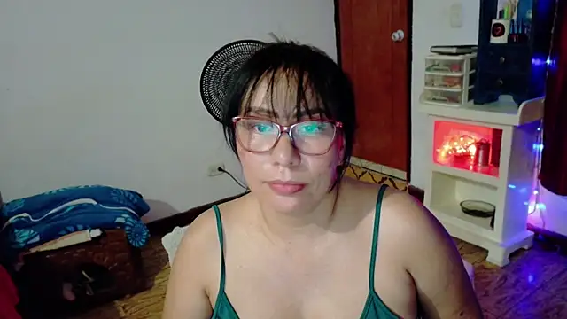 hottplay online show from January 19, 2025, 8:51 pm