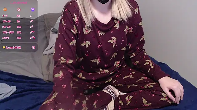 Snapshot of Agatha6969x chatting on March 21, 2025, 12:29 am Agatha6969x online show from March 21, 2025, 12:29 am