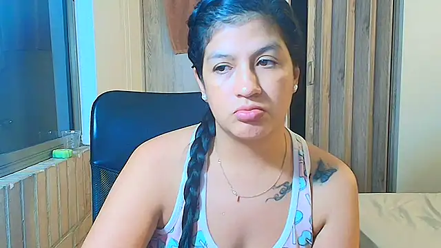 Snapshot of sara2520 chatting on February 19, 2026, 4:31 am sara2520 online show from February 19, 2026, 4:31 am