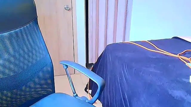 Snapshot of sara2520 chatting on March 1, 2026, 6:41 pm sara2520 online show from March 1, 2026, 6:41 pm