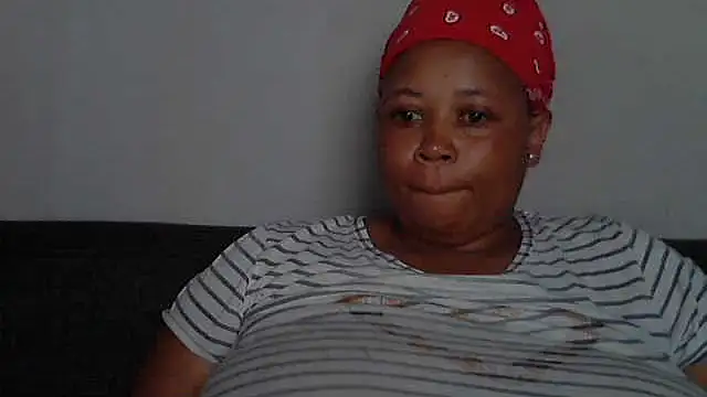 Snapshot of Sexy-queen99xx chatting on December 15, 2025, 7:47 am Sexy-queen99xx online show from December 15, 2025, 7:47 am