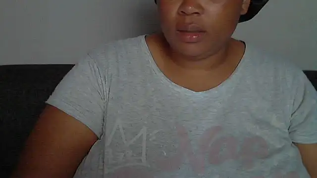 Snapshot of Sexy-queen99xx chatting on December 17, 2025, 7:24 am Sexy-queen99xx online show from December 17, 2025, 7:24 am