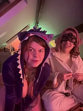 Snapshot of Yukinky chatting on November 11, 2025, 7:19 pm Yukinky online show from November 11, 2025, 7:19 pm