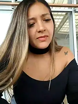 alana 69 online show from March 1, 2025, 4:33 pm