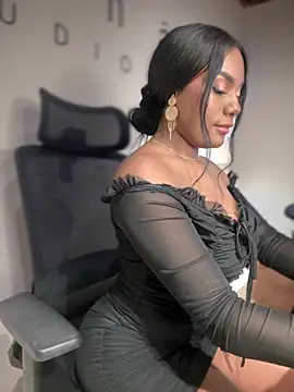 Sara Boom online show from November 26, 2025, 2:11 am