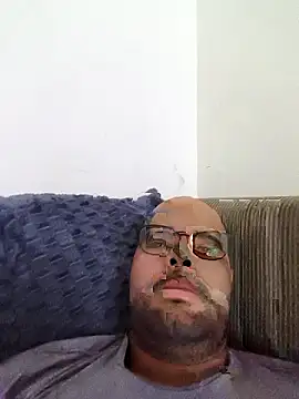 Snapshot of Gian7070 chatting on January 17, 2026, 9:35 am Gian7070 online show from January 17, 2026, 9:35 am