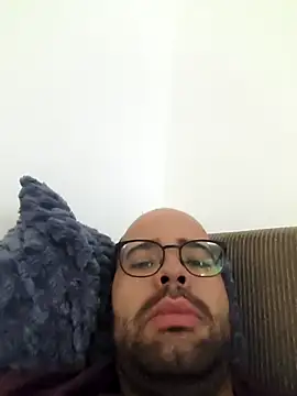 Snapshot of Gian7070 chatting on March 2, 2026, 9:27 am Gian7070 online show from March 2, 2026, 9:27 am