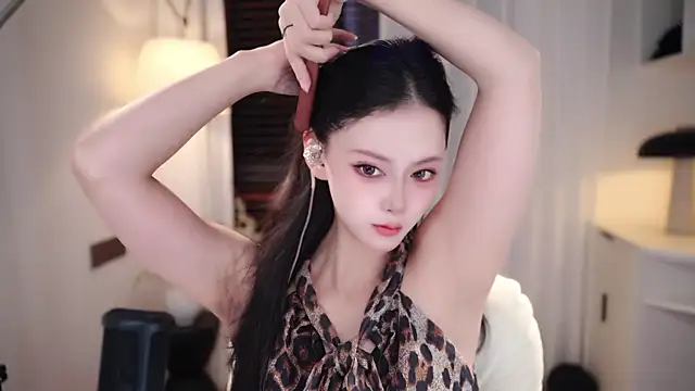 Snapshot of Ocean--Lili chatting on September 8, 2025, 2:16 pm Ocean--Lili online show from September 8, 2025, 2:16 pm