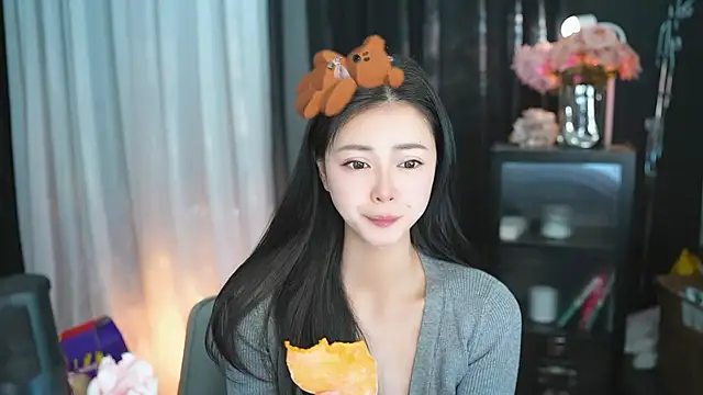 Snapshot of Ocean--Lili chatting on March 13, 2025, 2:12 pm Ocean--Lili online show from March 13, 2025, 2:12 pm