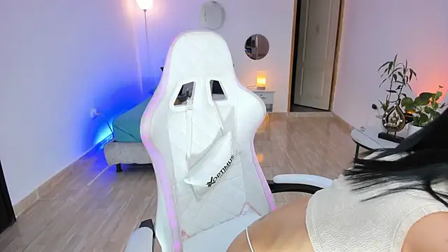 Snapshot of carleee_winter chatting on April 15, 2026, 1:33 am carleee winter online show from April 15, 2026, 1:33 am