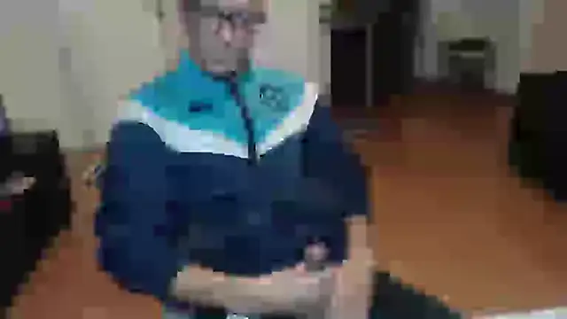 guachin hunk online show from May 30, 2026, 4:19 am