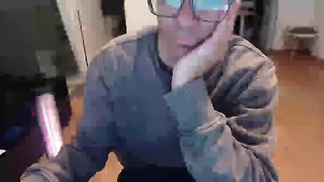 guachin hunk online show from May 23, 2026, 6:40 pm