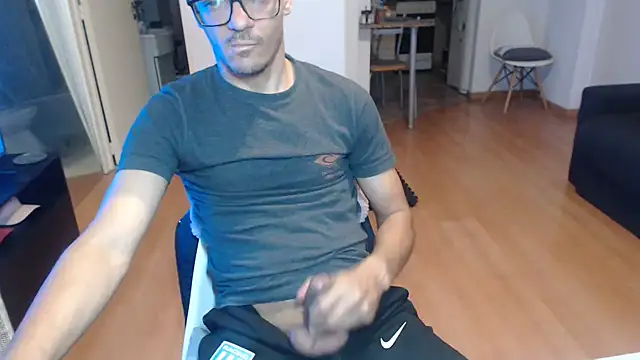 guachin hunk online show from May 28, 2026, 12:40 am