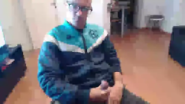 guachin hunk online show from May 24, 2026, 8:20 pm