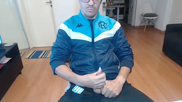 guachin hunk online show from May 28, 2026, 11:21 pm