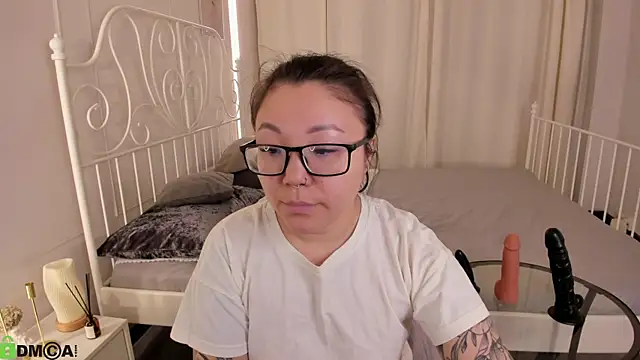 Snapshot of gentle_muse chatting on April 1, 2026, 11:56 pm gentle muse online show from April 1, 2026, 11:56 pm