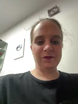 Snapshot of LadyChantale chatting on April 4, 2026, 5:36 am LadyChantale online show from April 4, 2026, 5:36 am