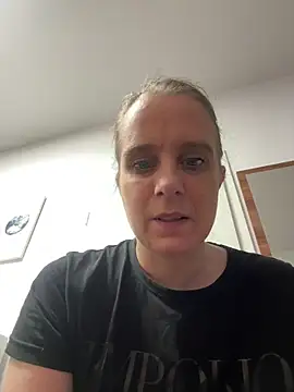 LadyChantale online show from May 19, 2026, 5:14 am