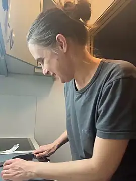 Snapshot of LadyChantale chatting on March 19, 2026, 9:42 am LadyChantale online show from March 19, 2026, 9:42 am