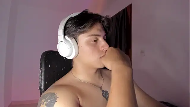 Giordano Russo online show from February 18, 2026, 11:34 pm