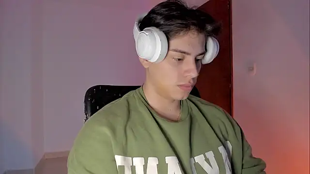 Snapshot of Giordano_Russo chatting on January 13, 2026, 1:48 pm Giordano Russo online show from January 13, 2026, 1:48 pm