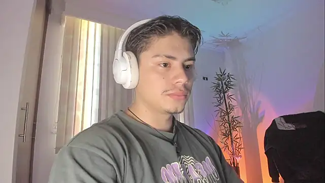 Giordano Russo online show from July 28, 2026, 3:21 pm