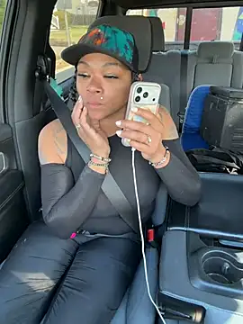 HaloRodeoLover2 online show from March 18, 2026, 2:52 pm