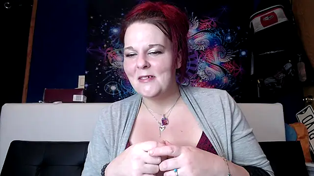 Snapshot of fieryrebel chatting on January 6, 2025, 9:32 pm fieryrebel online show from January 6, 2025, 9:32 pm