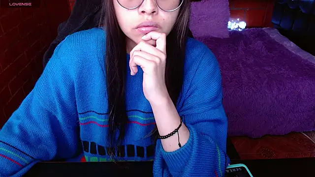 Snapshot of MidoriQuiinn chatting on May 10, 2026, 4:20 pm MidoriQuiinn online show from May 10, 2026, 4:20 pm