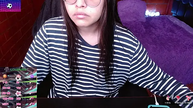 MidoriQuiinn online show from June 17, 2026, 4:06 pm