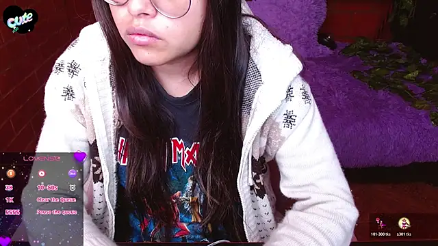 MidoriQuiinn online show from November 11, 2025, 3:18 pm