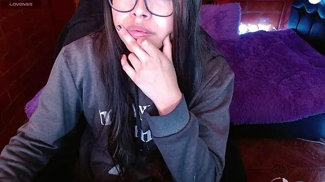 MidoriQuiinn online show from March 14, 2026, 2:12 pm