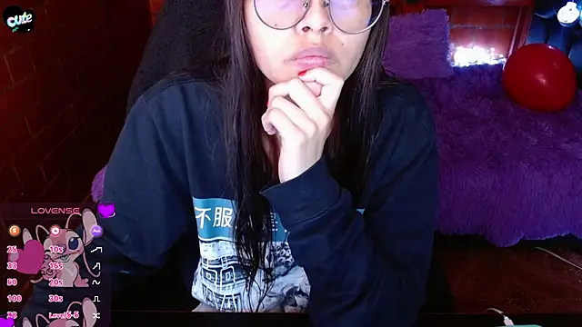 Snapshot of MidoriQuiinn chatting on April 17, 2026, 4:10 pm MidoriQuiinn online show from April 17, 2026, 4:10 pm